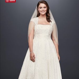 TEA-LENGTH PLUS SIZE WEDDING DRESS WITH SHRUG